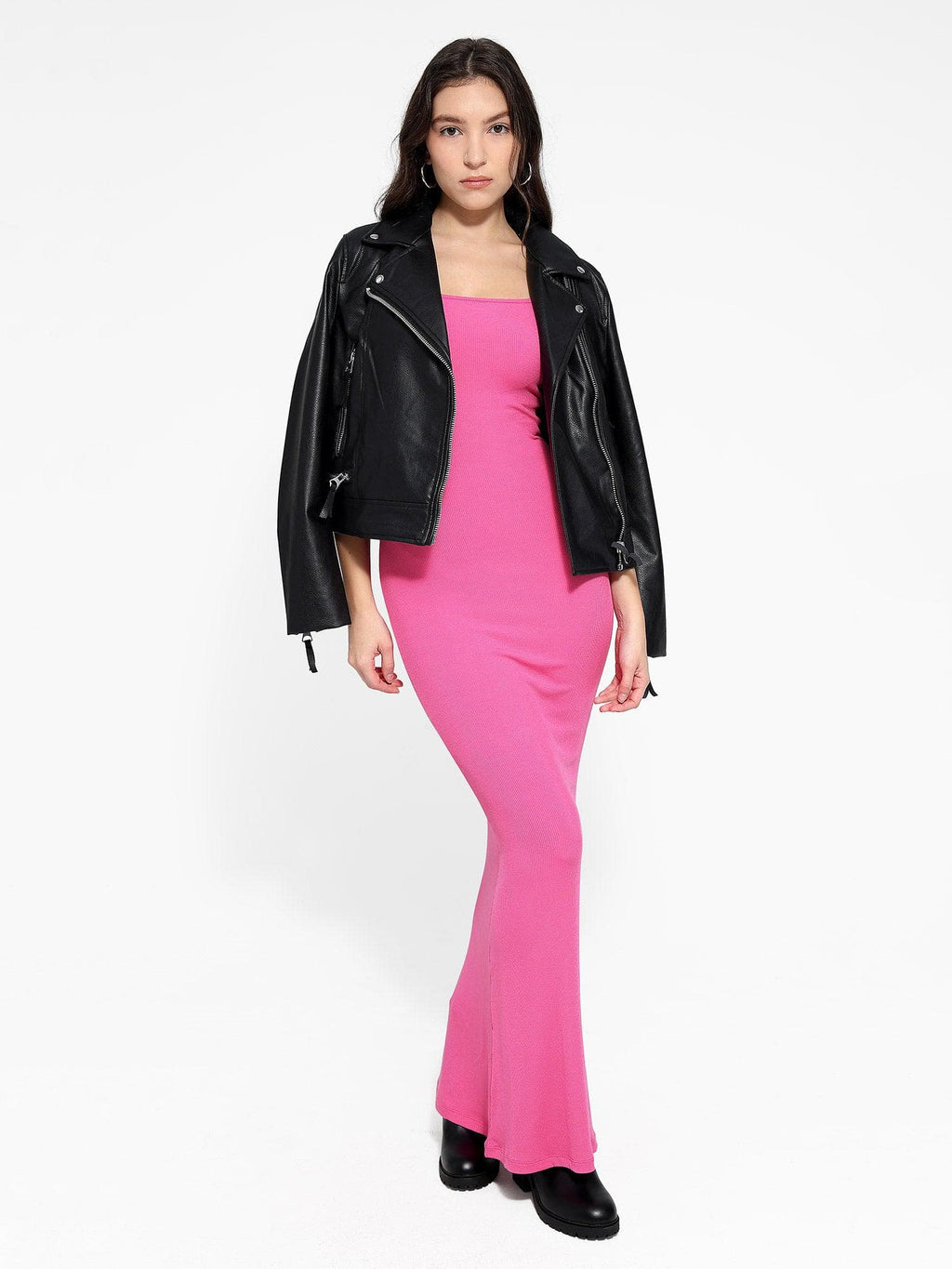 INBYGGD SHAPEWEAR – FÖR ENKEL OCH STILFULL LOOK